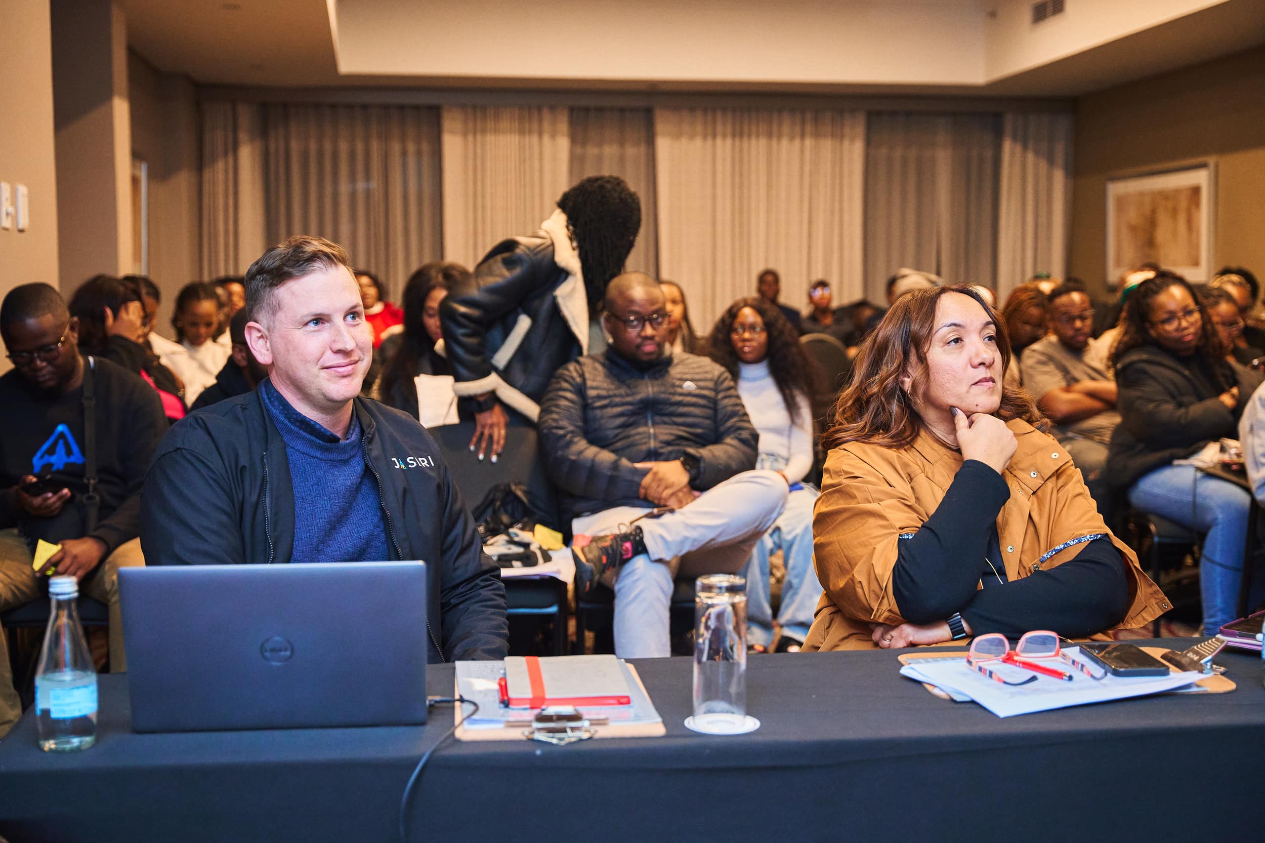 Mendy Studios contact background